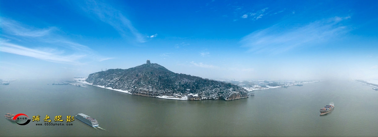 《航拍采石矶》秦俊.jpg