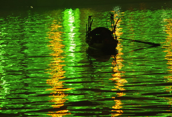 夜色孤舟.jpg