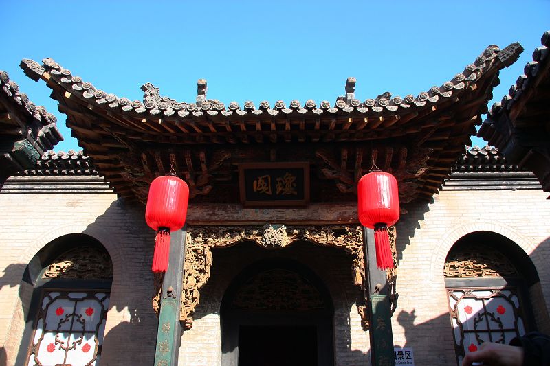 大红灯笼高高挂
