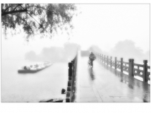 南湖的雨好大
