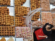 中秋月饼格外甜``````祝各位影友中秋节快乐！